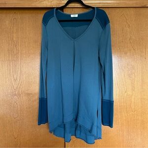 Umgee Blue Colorblock Long Sleeve Thermal Tunic Top Size Medium